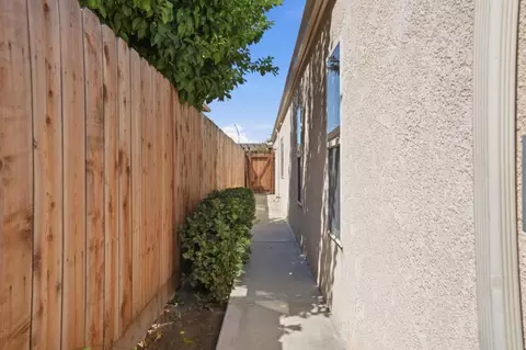Entry Way - Wimbledon Ct, Modesto, CA 95355 photo 2 of 2