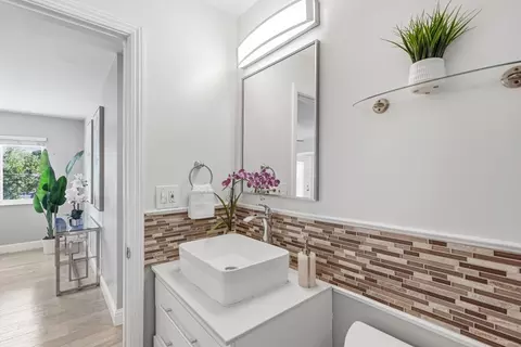 Bath - 3375 S Lucille Ln, Lafayette, CA 94549 photo 1 of 4