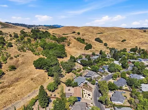 View/Area - 3375 S Lucille Ln, Lafayette, CA 94549 photo 3 of 5