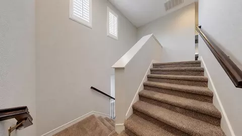 Entry Way - 1282 Violet Way, Turlock, CA 95382 photo 4 of 5