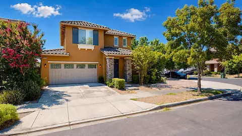 Exterior - 1282 Violet Way, Turlock, CA 95382 photo 4 of 11