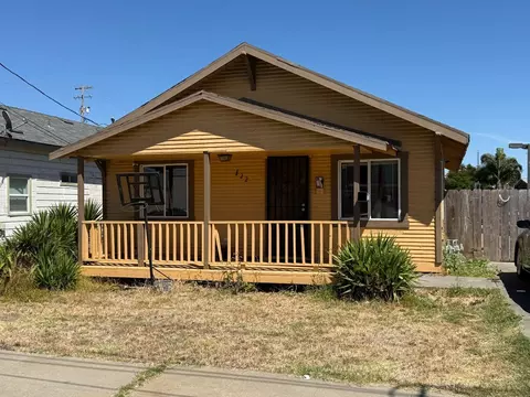 Exterior - 122 Martella St, Salinas, CA 93901 photo 2 of 13
