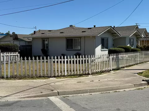 Exterior - 122 Martella St, Salinas, CA 93901 photo 9 of 13