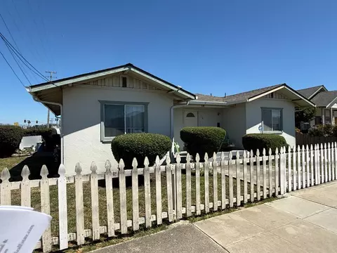 Exterior - 122 Martella St, Salinas, CA 93901 photo 7 of 13