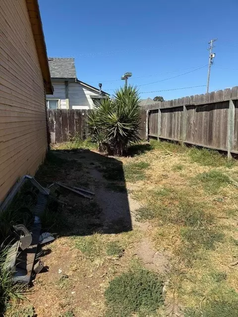 Exterior - 122 Martella St, Salinas, CA 93901 photo 12 of 13