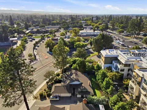 View/Area - 933-935 Miramonte Ave, Mountain View, CA 94040 photo 5 of 10