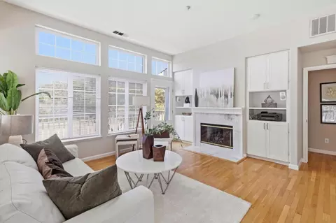 Living - 15 Outlook Cir, Pacifica, CA 94044 photo 1 of 5