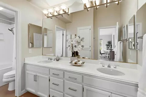 Bath - 15 Outlook Cir, Pacifica, CA 94044 photo 1 of 3