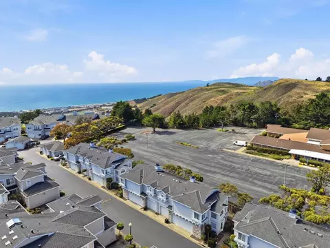 View/Area - 15 Outlook Cir, Pacifica, CA 94044 photo 6 of 17