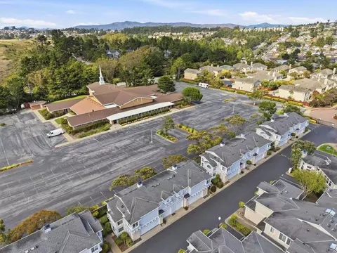 View/Area - 15 Outlook Cir, Pacifica, CA 94044 photo 2 of 17