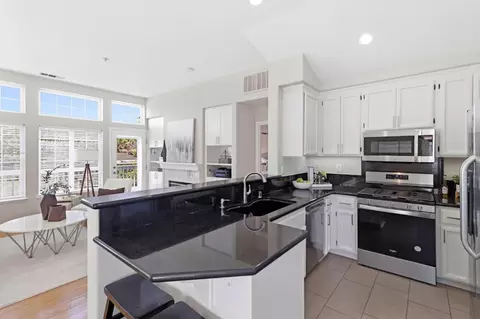 Kitchen - 15 Outlook Cir, Pacifica, CA 94044 photo 2 of 5