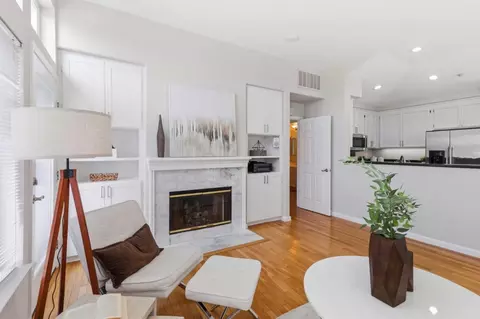 Living - 15 Outlook Cir, Pacifica, CA 94044 photo 2 of 5