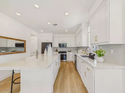 Kitchen - 37408 Salt Grass Rd, Newark, CA 94560 photo 5 of 6