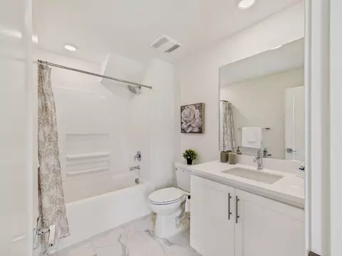 Bath - 37408 Salt Grass Rd, Newark, CA 94560 photo 4 of 4
