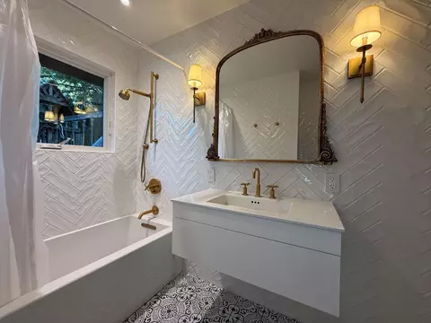 Bath - 783 Moraga Rd, Lafayette, CA 94549 photo 2 of 2