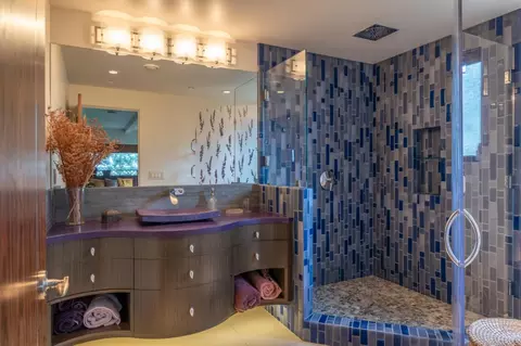 Bath - 2385 Bay View Ave, Carmel, CA 93923 photo 5 of 5