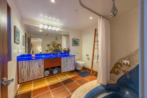 Bath - 2385 Bay View Ave, Carmel, CA 93923 photo 3 of 5