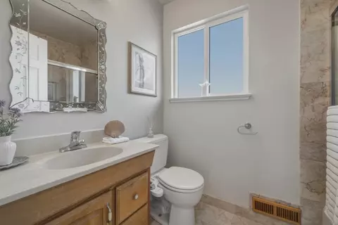 Bath - 502 Coelho St, Milpitas, CA 95035 photo 3 of 6