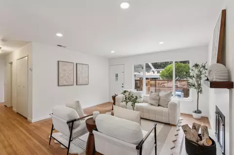 Living - 1184 Crespi Dr, Pacifica, CA 94044 photo 4 of 4