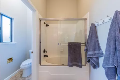 Bath - 746 Nacional Ct, Salinas, CA 93901 photo 2 of 4