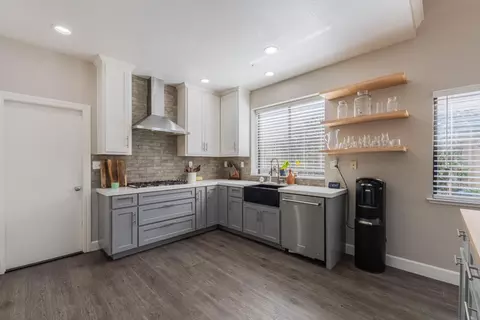 Kitchen - 746 Nacional Ct, Salinas, CA 93901 photo 2 of 7