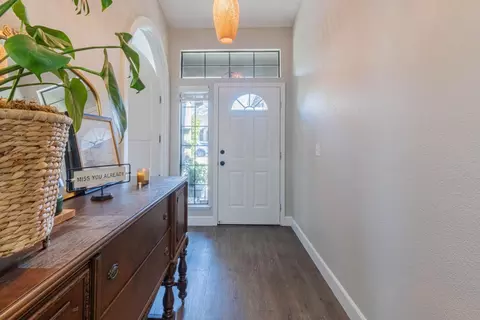 Entry Way - 746 Nacional Ct, Salinas, CA 93901 photo 2 of 4