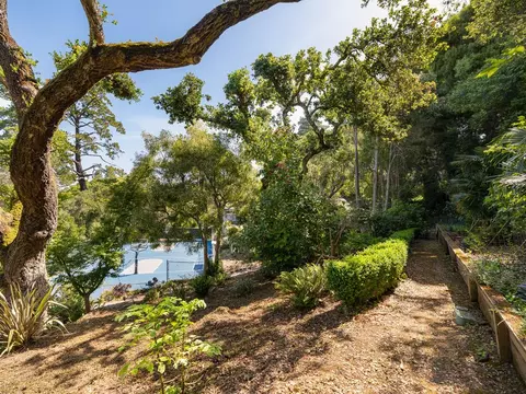 Exterior - 862 Chiltern Rd, Hillsborough, CA 94010 photo 17 of 25