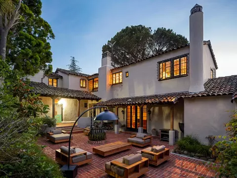 Exterior - 862 Chiltern Rd, Hillsborough, CA 94010 photo 2 of 25
