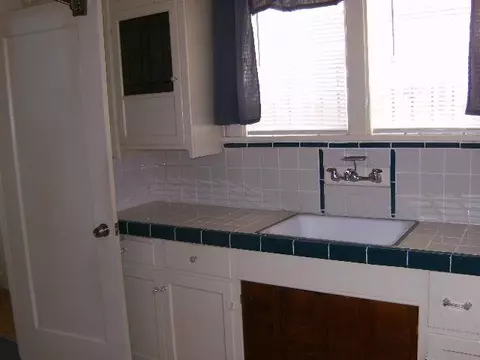 Kitchen - 224 W San Luis St, Salinas, CA 93901 photo 2 of 4