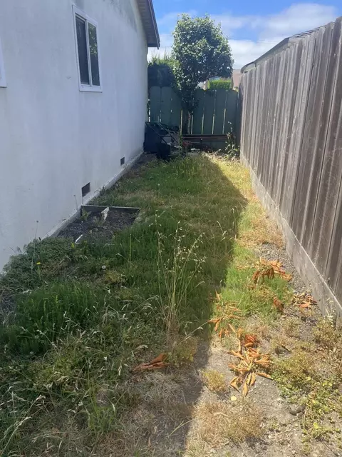 Exterior - 178 Del Mar Dr, Salinas, CA 93901 photo 3 of 5