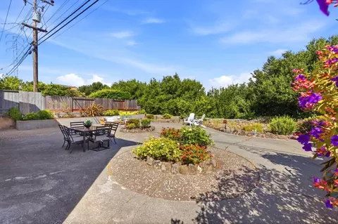 Exterior - 938 Springfield Dr, Millbrae, CA 94030 photo 9 of 12