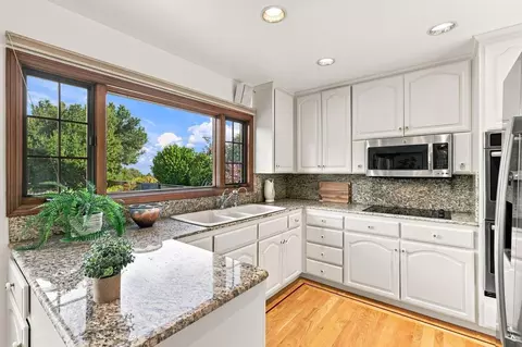 Kitchen - 938 Springfield Dr, Millbrae, CA 94030 photo 1 of 5