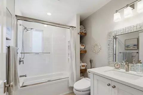 Bath - 1044 Audrey Ave, Campbell, CA 95008 photo 3 of 5