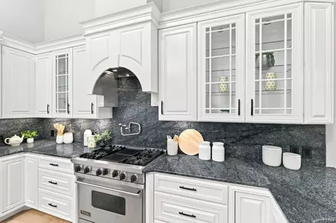 Kitchen - 1637 Grant Rd, Mountain View, CA 94040 photo 2 of 5