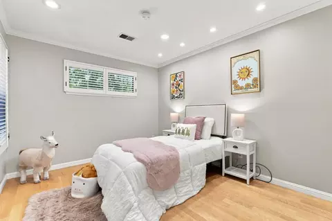 Bedroom - 1637 Grant Rd, Mountain View, CA 94040 photo 5 of 6
