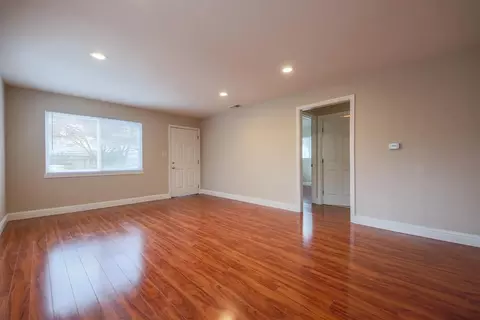 1159 Garden St, East Palo Alto, CA 94303