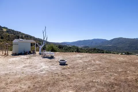 190 Cachagua Rd, Carmel Valley, CA 93924
