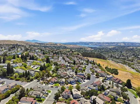 View/Area - 201 Knights Cir, Vallejo, CA 94591 photo 1 of 5