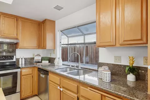 Kitchen - 201 Knights Cir, Vallejo, CA 94591 photo 3 of 3