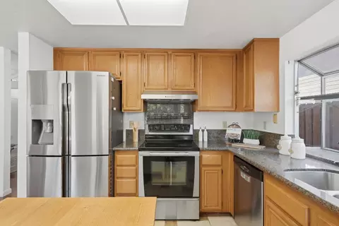 Kitchen - 201 Knights Cir, Vallejo, CA 94591 photo 2 of 3