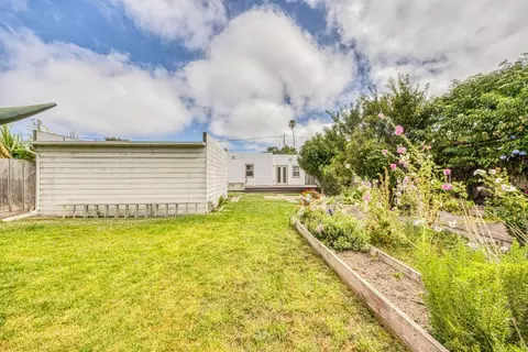 Exterior - 338 Alexander St, Salinas, CA 93901 photo 7 of 9
