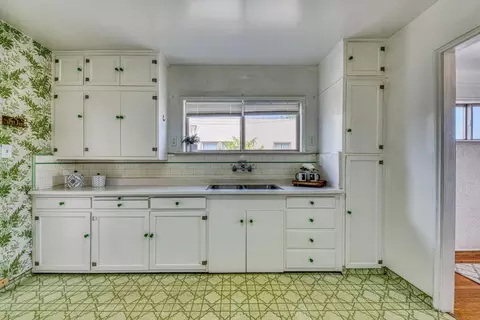 Kitchen - 338 Alexander St, Salinas, CA 93901 photo 1 of 2