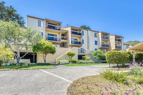 3210 Golden Oaks Ln, Monterey, CA 93940
