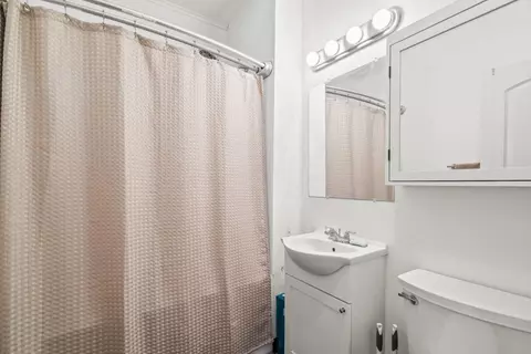 Bath - 7025 Glen Haven Rd, Soquel, CA 95073 photo 1 of 3