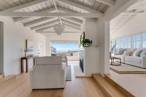 Living - 221 Highland Dr, Aptos, CA 95003 photo 6 of 8