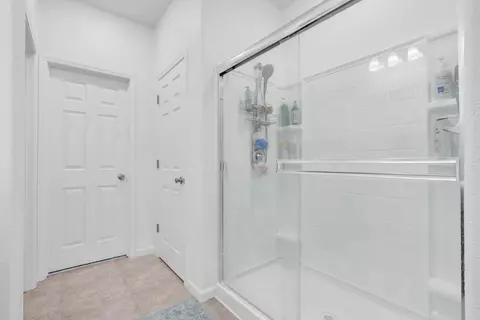 Entry Way - 673 Dorset Dr, Patterson, CA 95363 photo 9 of 11