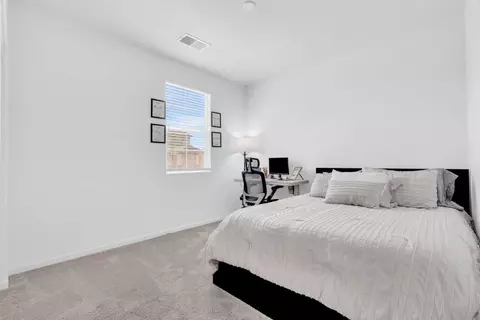 Bedroom - 673 Dorset Dr, Patterson, CA 95363 photo 3 of 8