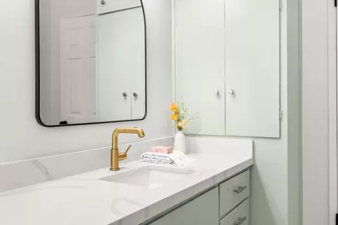 Bath - 616 Oak Dr, Capitola, CA 95010 photo 2 of 9