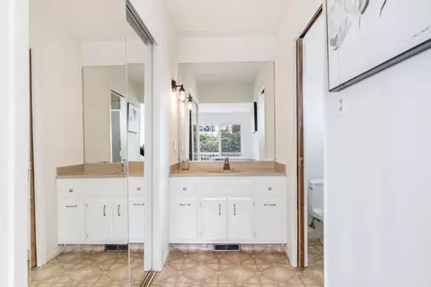 Bath - 375 Bancroft Way, Pacifica, CA 94044 photo 2 of 3