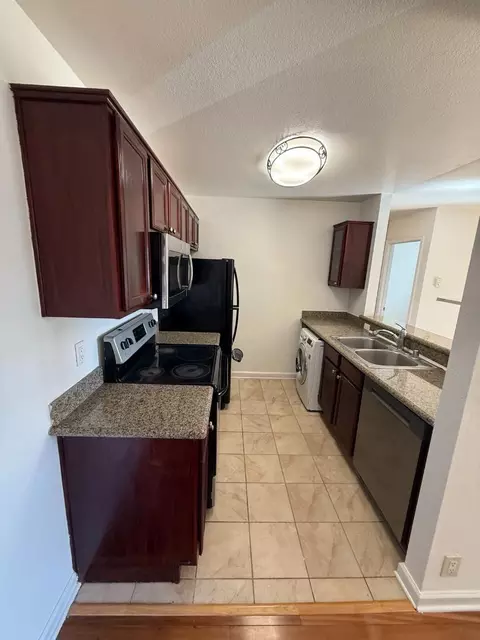 Kitchen - 37303 Sequoia Rd, Fremont, CA 94536 photo 2 of 2